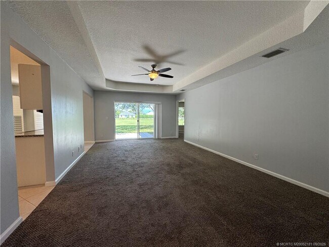 Building Photo - 4567 SE Murray Cove Cir