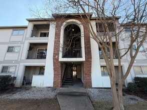 Building Photo - Court Square Condo Unit F-204