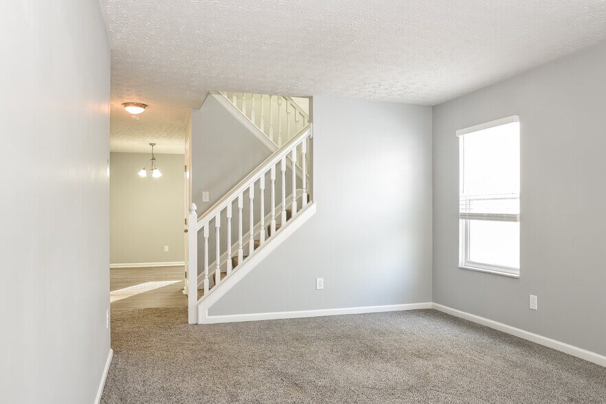 Building Photo - 3963 Genteel Dr