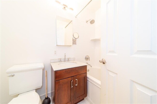 Building Photo - 227 Christopher Columbus Dr