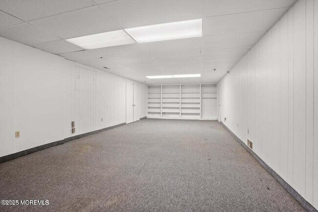 Building Photo - 225 Maplewood Ave