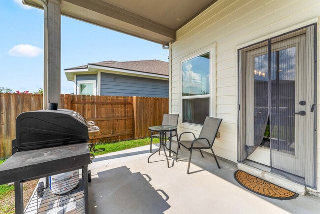 Building Photo - 8512 Bestride Bend