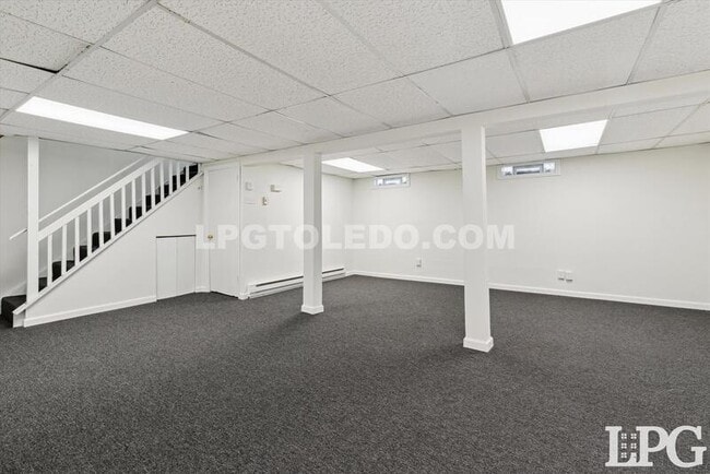 Building Photo - 4336 Deerwood Ln