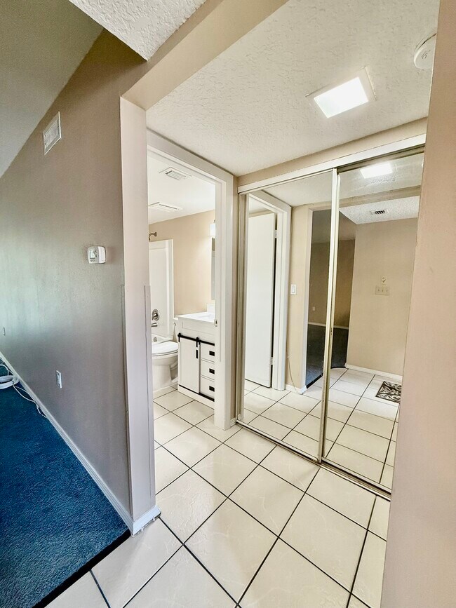 Building Photo - 2400 Winding Creek Blvd