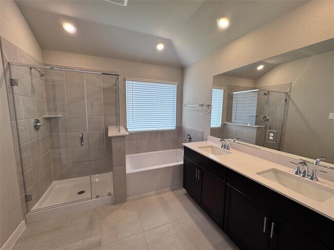 Building Photo - 6254 Brazos Trl Dr