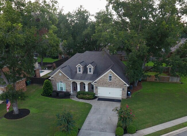 Building Photo - 208 Red Hawk Pointe