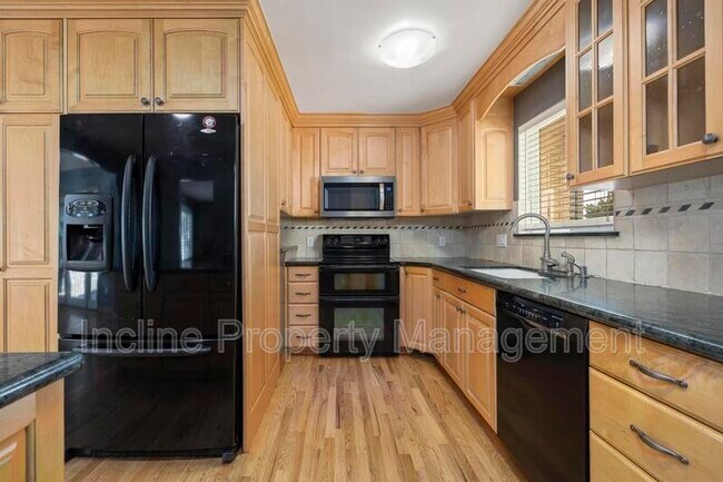 Building Photo - 3759 Alta Loma Dr E