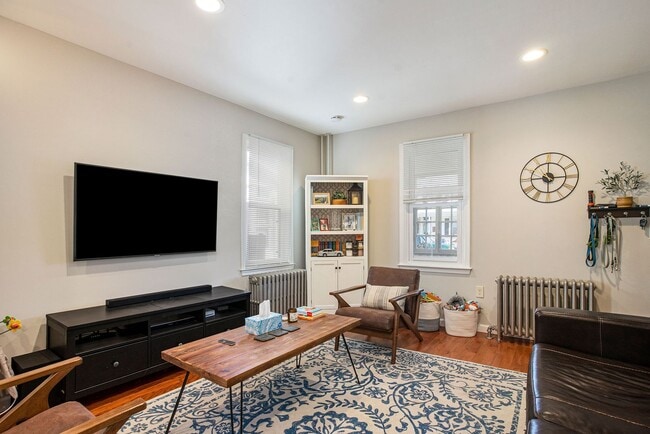 Building Photo - Beautiful 3 Bedroom Twin in Lansdale with garage $2,400/month