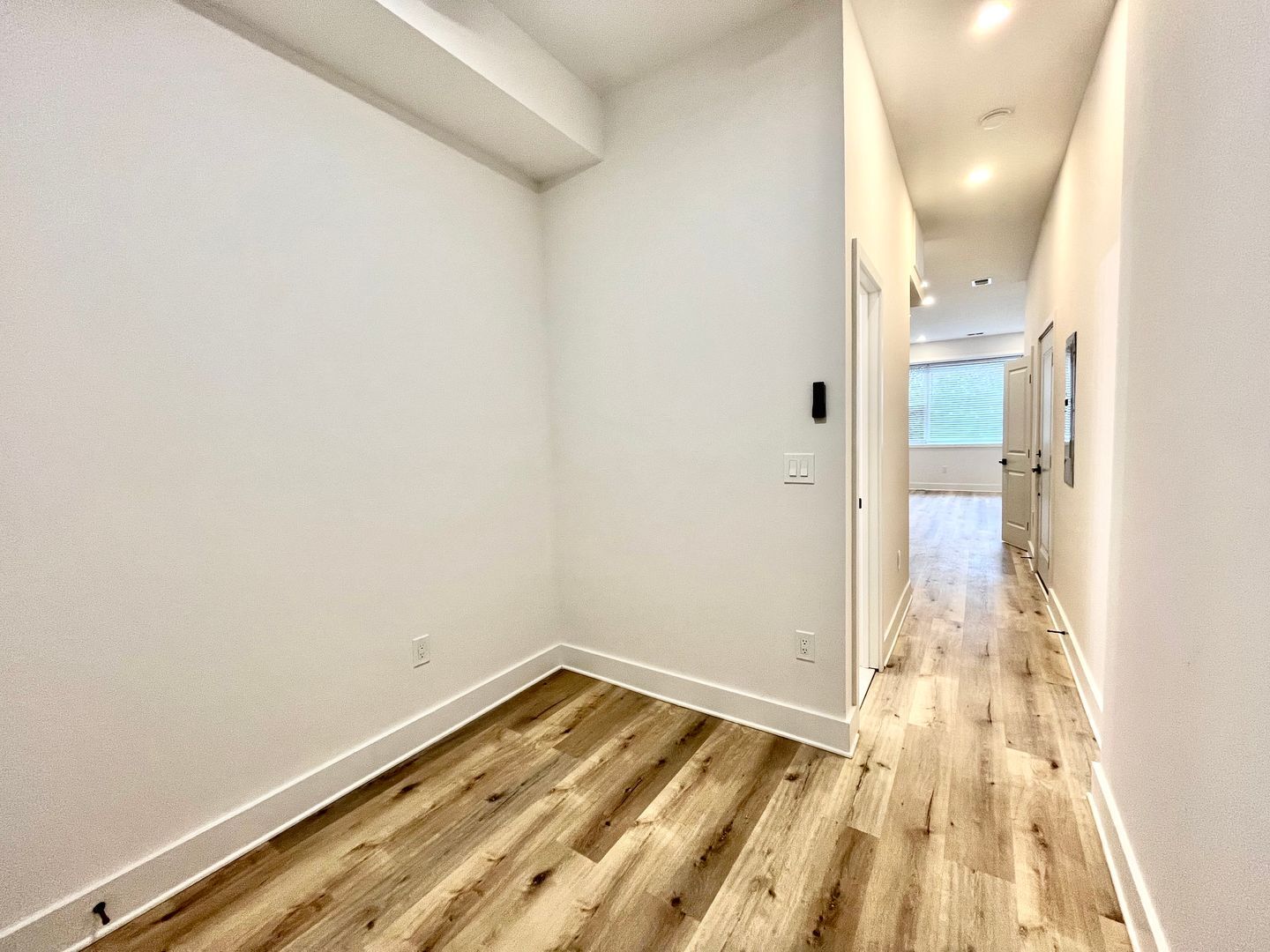 Building Photo - 1802 11th St NW