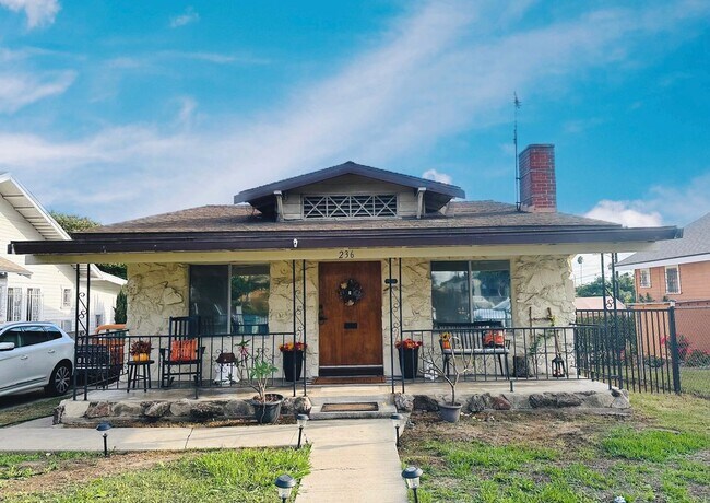 Primary Photo - 236 W 127th St