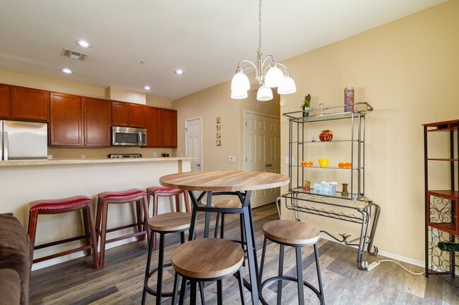 Building Photo - Welcome to Daravante, where this 2-bedroom...