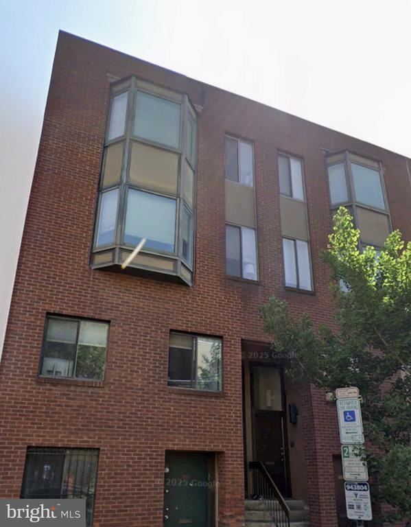 Building Photo - 1710 Lombard St