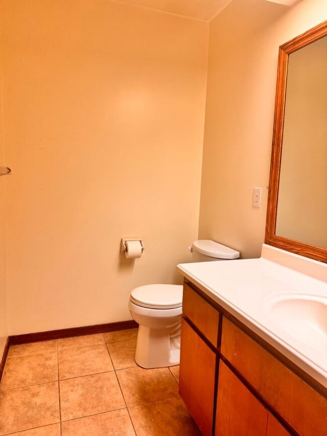 Building Photo - RENTAL