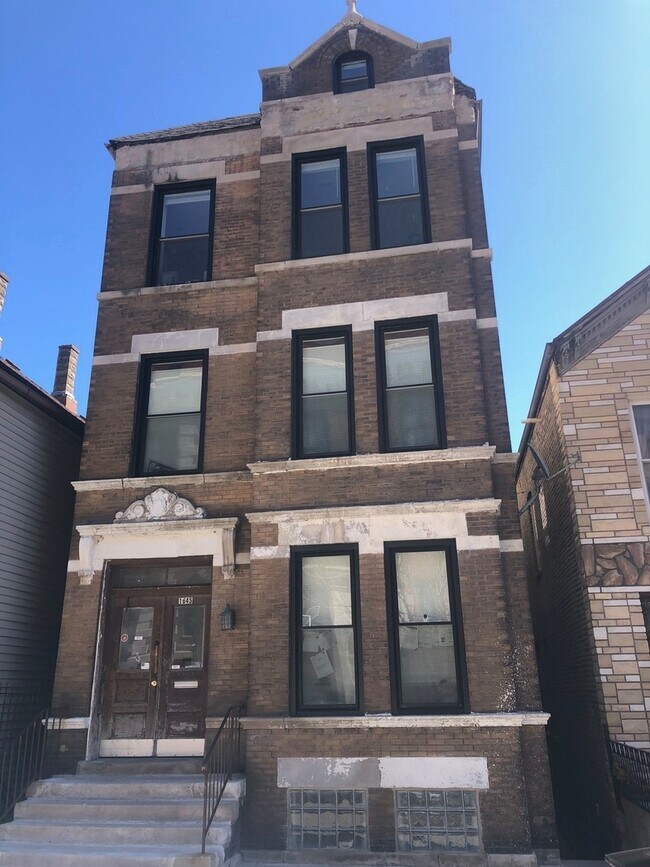 Building Photo - 1645 S Miller St