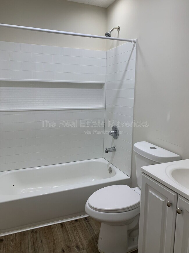 Building Photo - 1104 Indian Ave