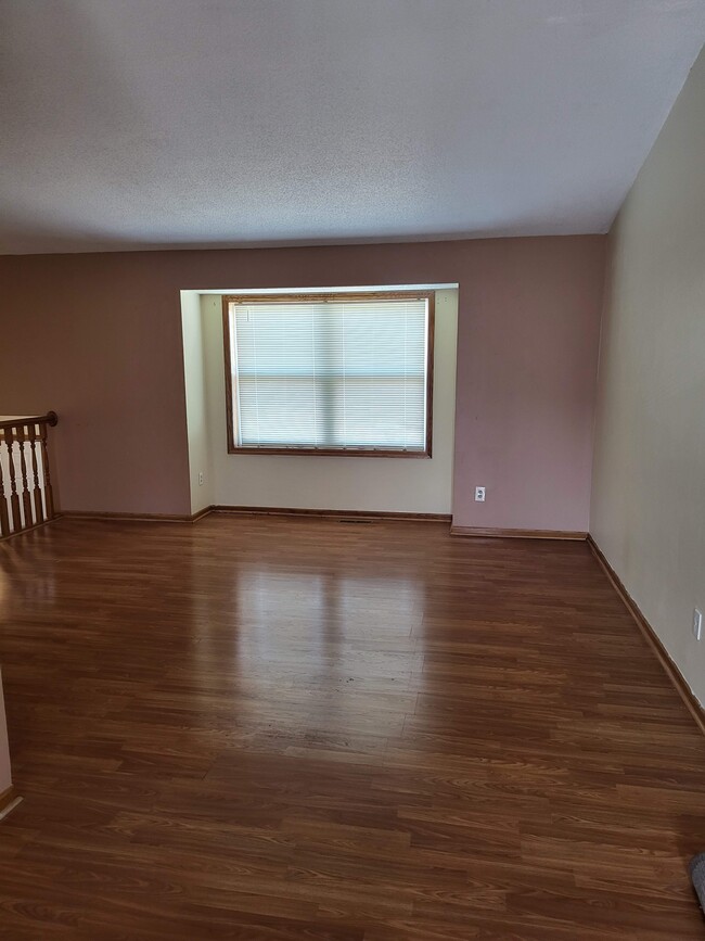 Building Photo - 14449 Hollow Park Ln