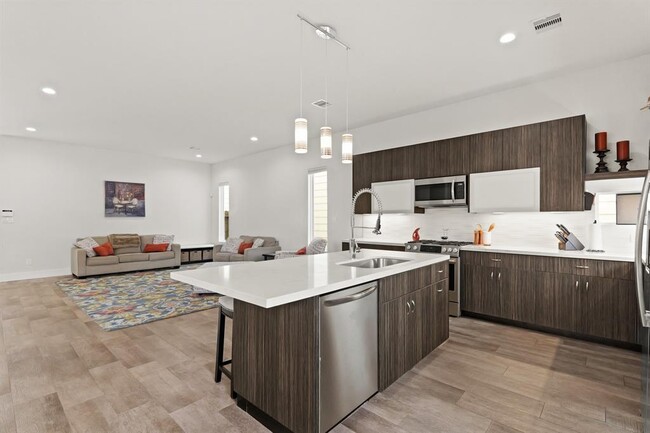 Building Photo - 2218 Cortijo Pl