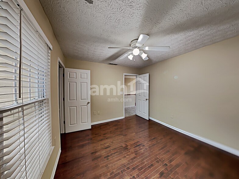 Building Photo - 3969 Riverstone Dr