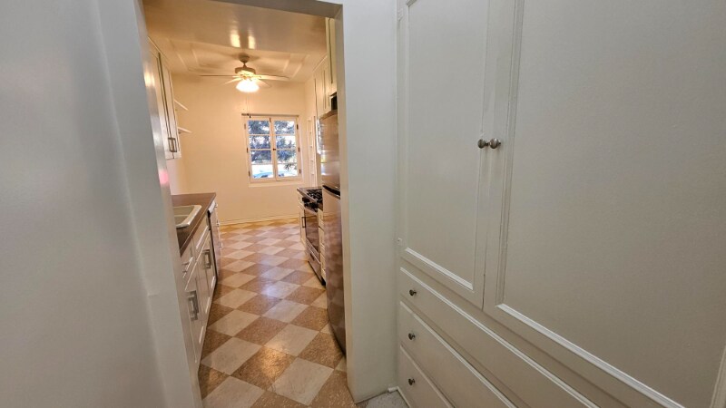 Building Photo - 355 Cochran Ave