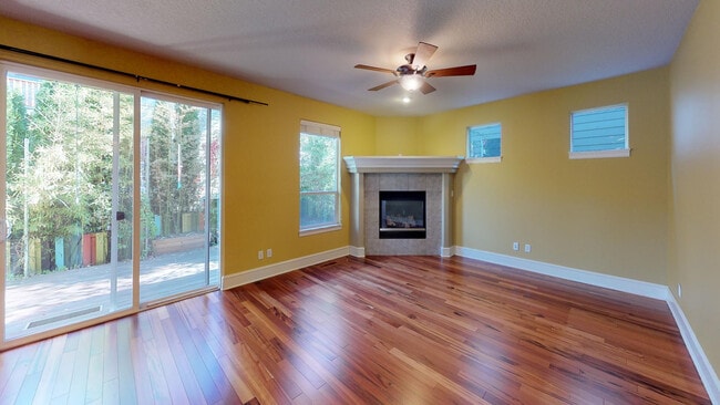 Building Photo - BETHANY LUXURY HOME! NO MOVE-IN DEPOSIT wi...