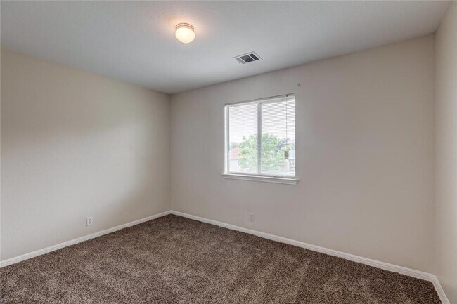 Building Photo - 16712 Hamilton Point Cir