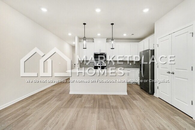 Building Photo - 2103 Avalon Rdg