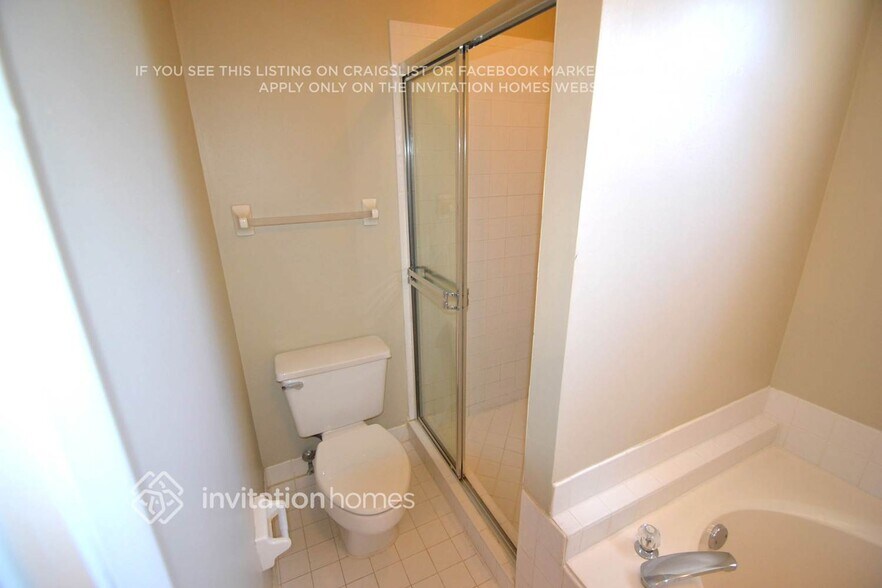 Building Photo - 2632 W Saratoga Dr