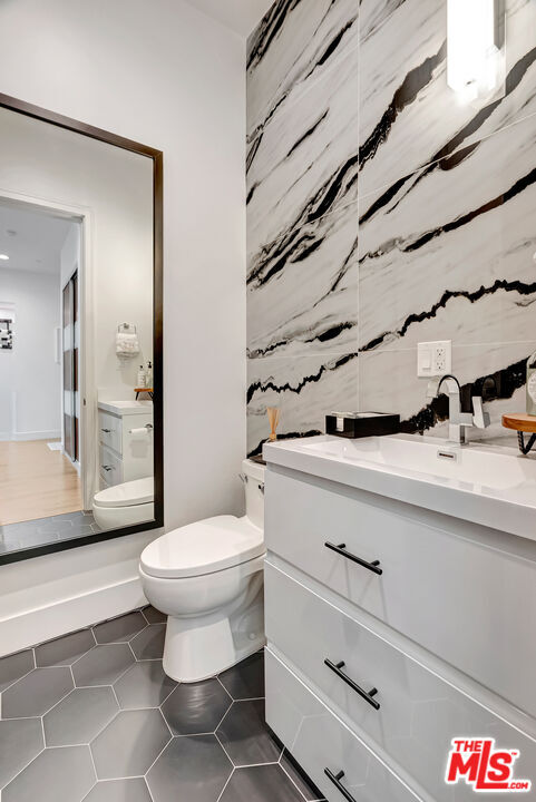 Building Photo - 4203 Saugus Ave