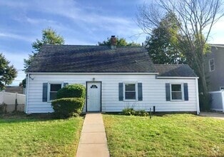 Building Photo - 52 Corncrib Ln