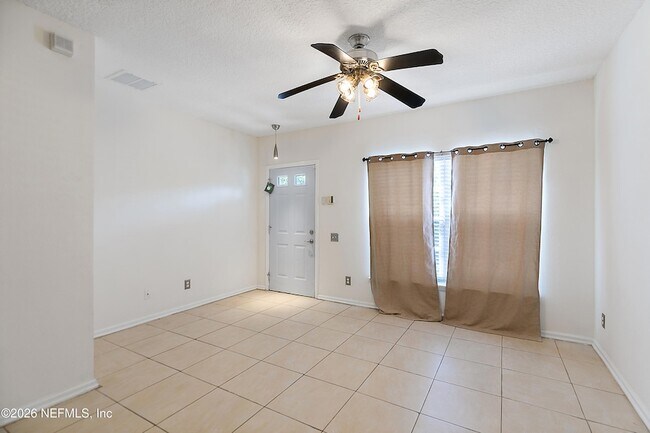 Building Photo - 12311 Kensington Lakes Dr