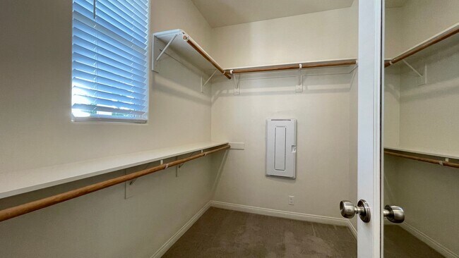 Building Photo - Single-Level 3-Bedroom House in Righetti Ranch with Air Conditioning