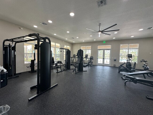 Building Photo - Fresh, new, and ready for you! Community POOL!