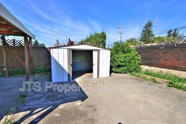 Building Photo - 7733 Temwoods Way