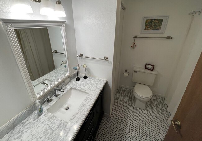 Building Photo - 3511 Jaffa Dr