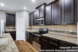 Building Photo - 3427 Silver Set