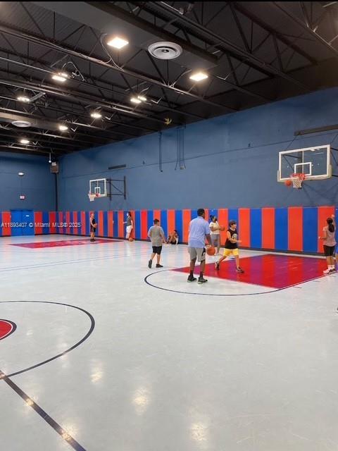 Building Photo - 16530 Royal Poinciana Ct