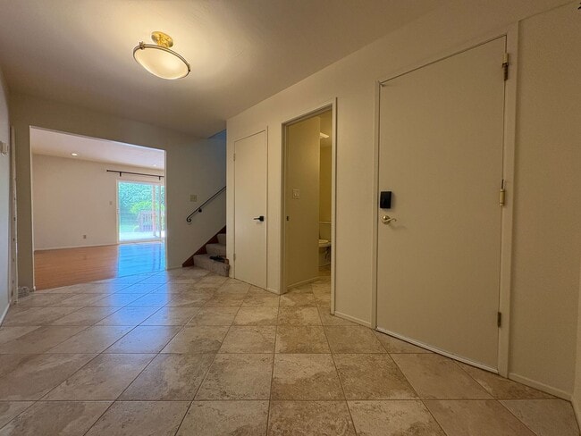 Building Photo - Charming Palo Alto Home with Beautiful Lan...