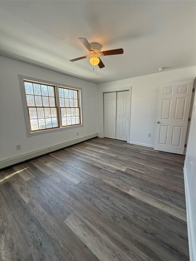 Building Photo - 24 St James Pl