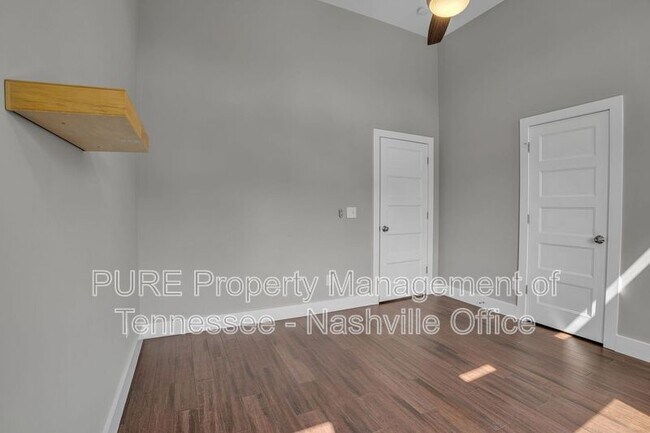 Building Photo - 3212A Lincoln Ave