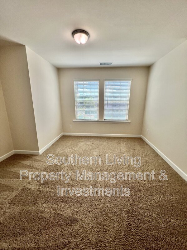 Building Photo - 5706 Lachlan Hill Ln