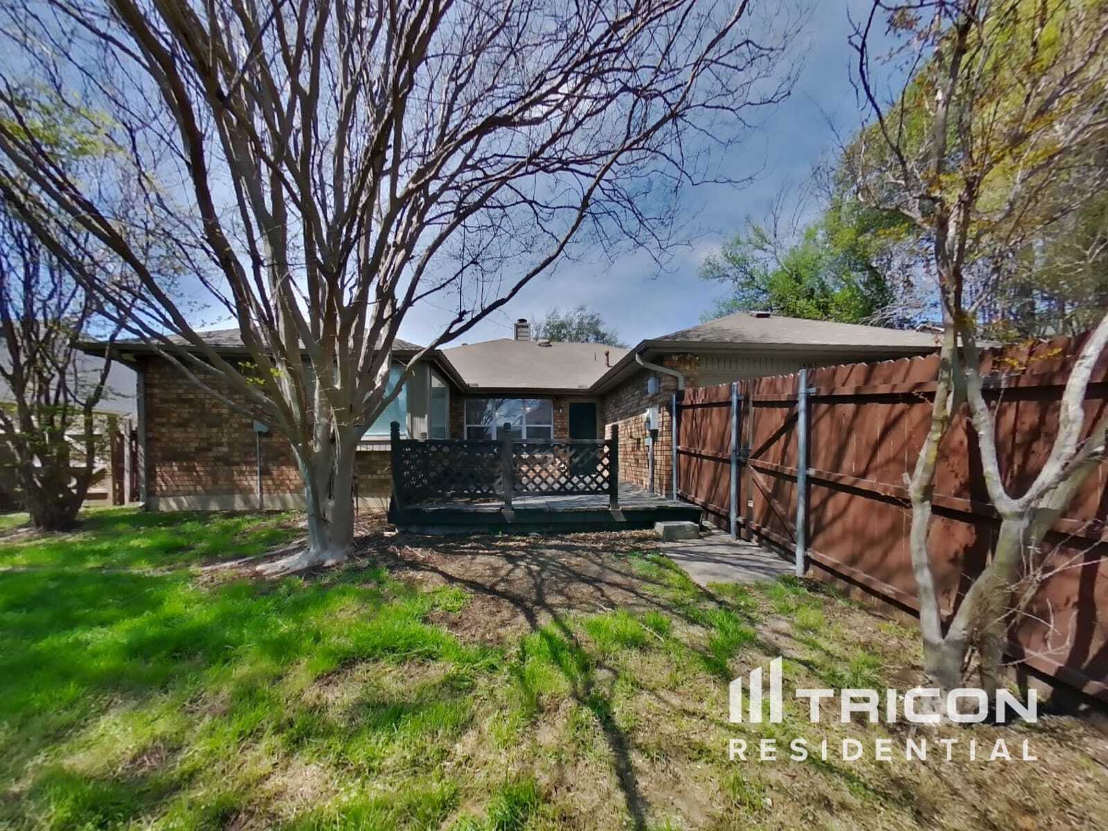 Building Photo - 1402 Baker Dr