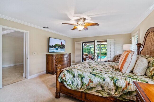 Building Photo - 16 Thurston Dr