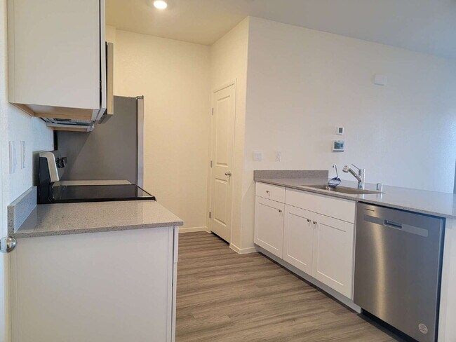 Building Photo - Brand New Home Never Lived In 3 bedroom, 2 bathroom, 2.5 bath, 2 Car Garage