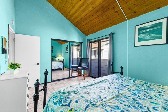 Building Photo - 731 Seacoast Dr