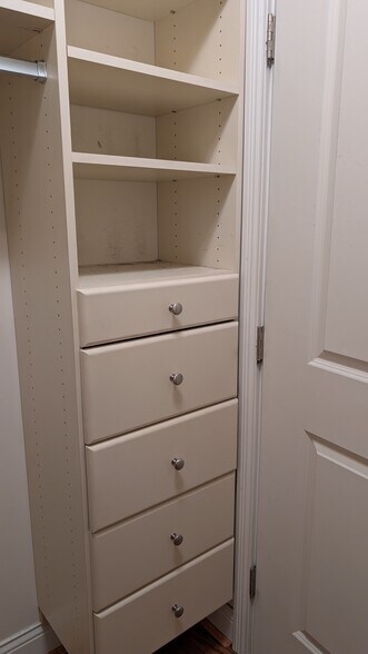Master Bedroom Closet - 30 East Central Pky