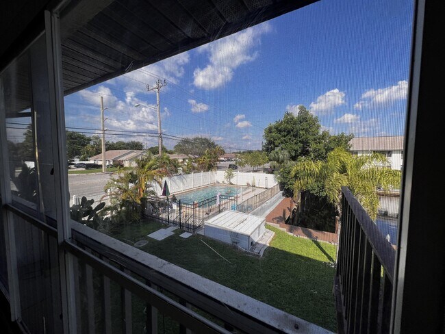 Building Photo - 4803 Triton Ct W