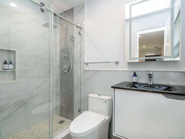 Building Photo - 1 Milford Ln