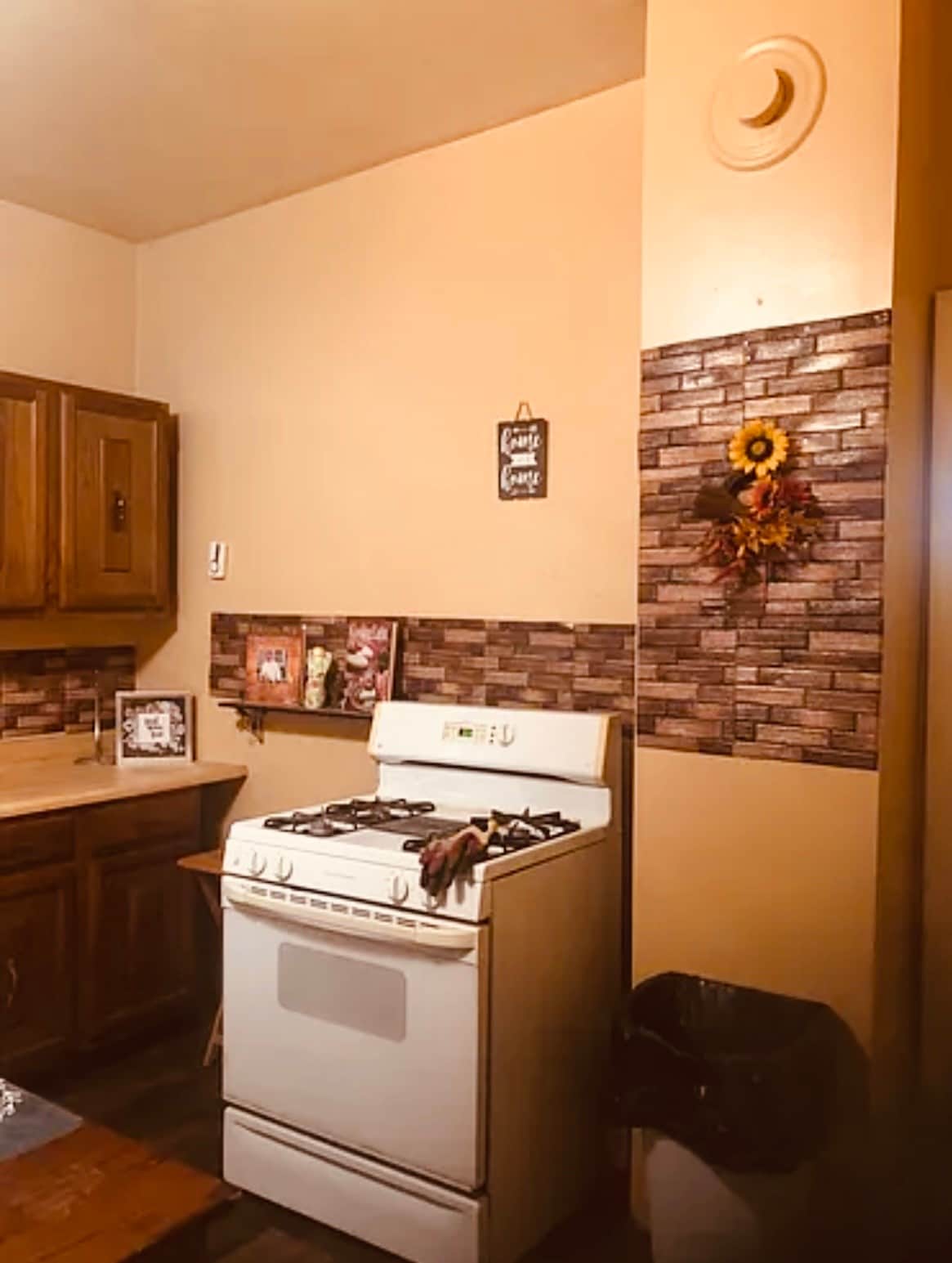 Building Photo - 106 Lancaster St