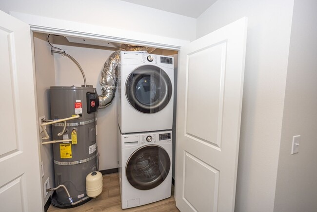 Building Photo - Brand New! - 2 Bedr in Gated Community - Free xfinity Internet