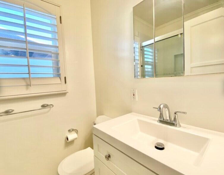 Building Photo - 4162 Alla Rd